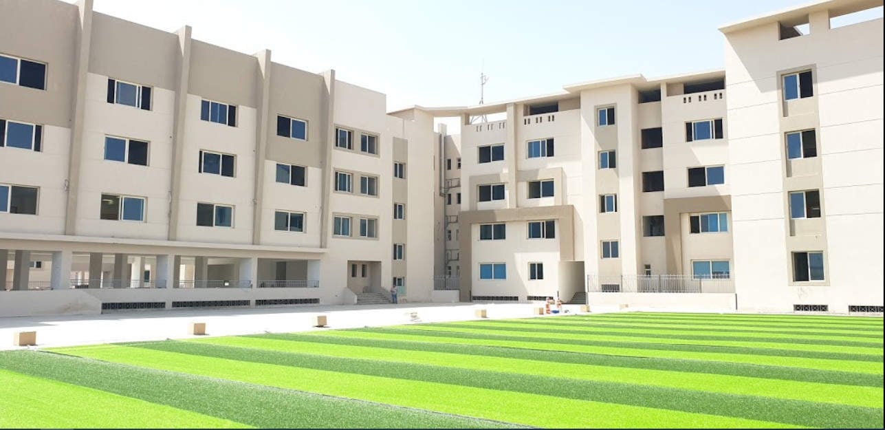 مدرسة سفن بليرز الدولية