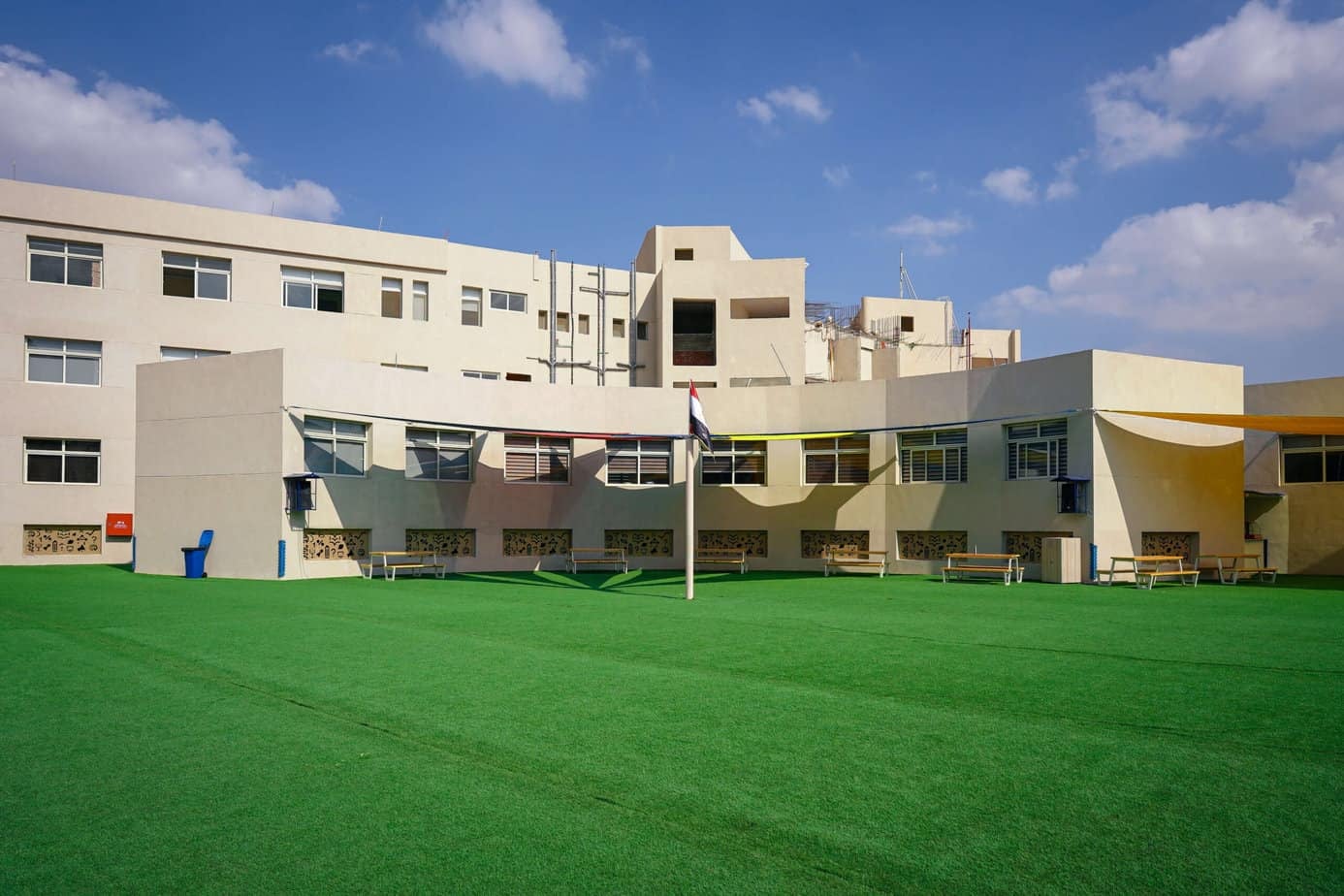 مدرسة كور ويست الدولية للغات