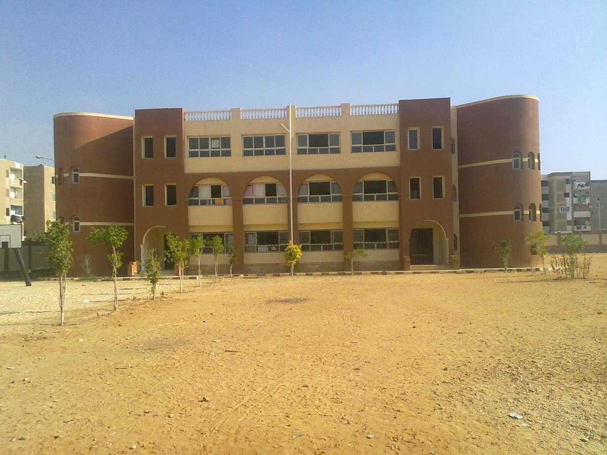 مدرسة الحي العاشر الرسمية للغات
